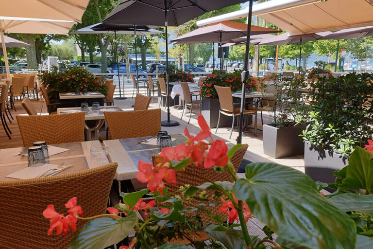Brasserie Les Quais - Le Port - Aix-les-Bains